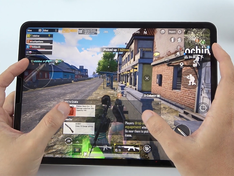 Chơi game tr&ecirc;n iPad Pro 2021